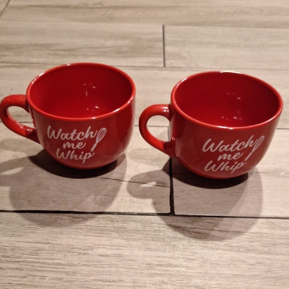 🥠Red 'Watch Me Whip' Mugs Set💘
